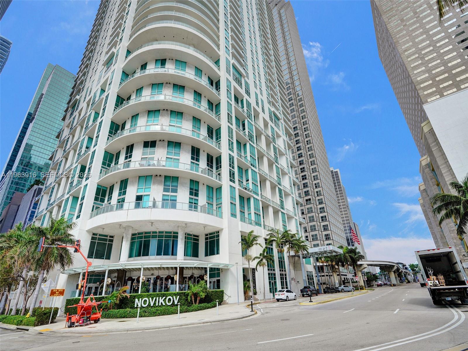 300 S Biscayne Blvd #T-1414, Miami FL 33131