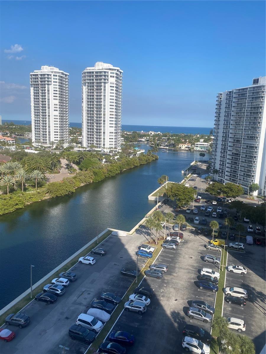 3701 N Country Club Dr #1502, Aventura FL 33180