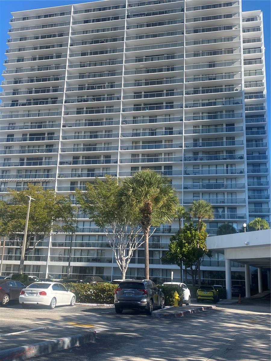 3701 N Country Club Dr #1502, Aventura FL 33180
