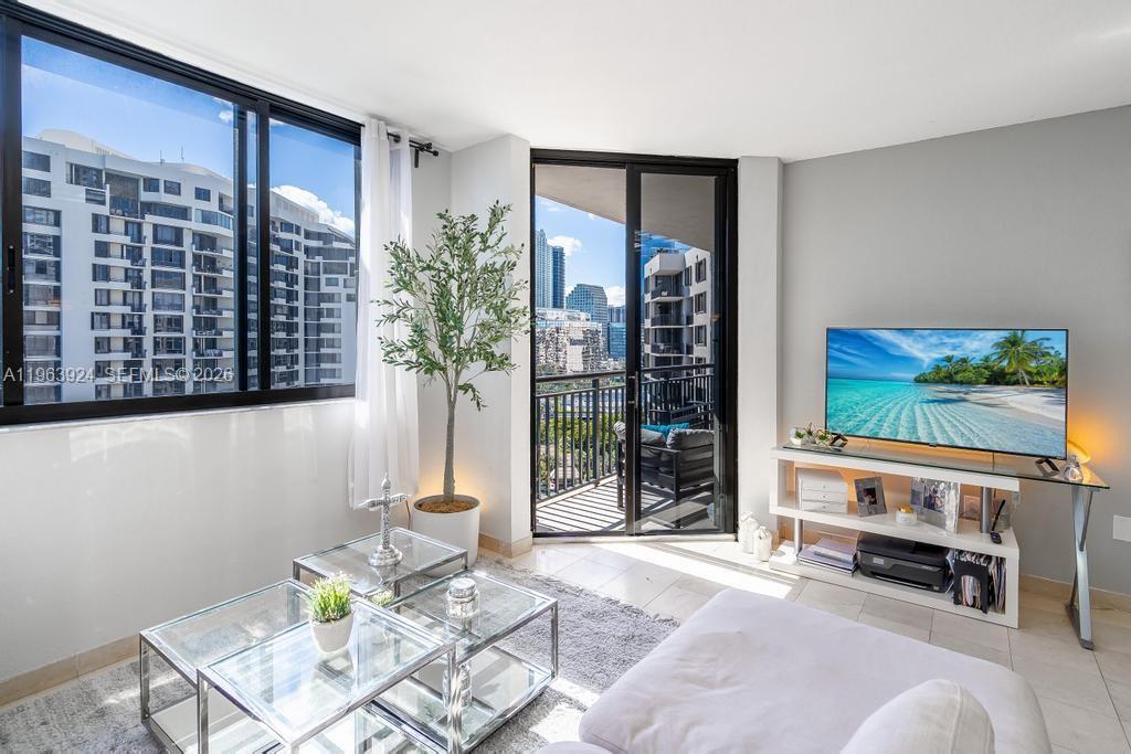540 Brickell Key Dr #1619, Miami FL 33131