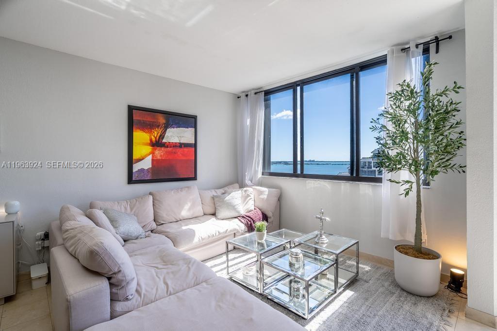 540 Brickell Key Dr #1619, Miami FL 33131