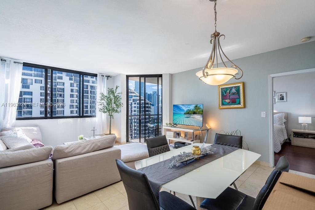 540 Brickell Key Dr #1619, Miami FL 33131