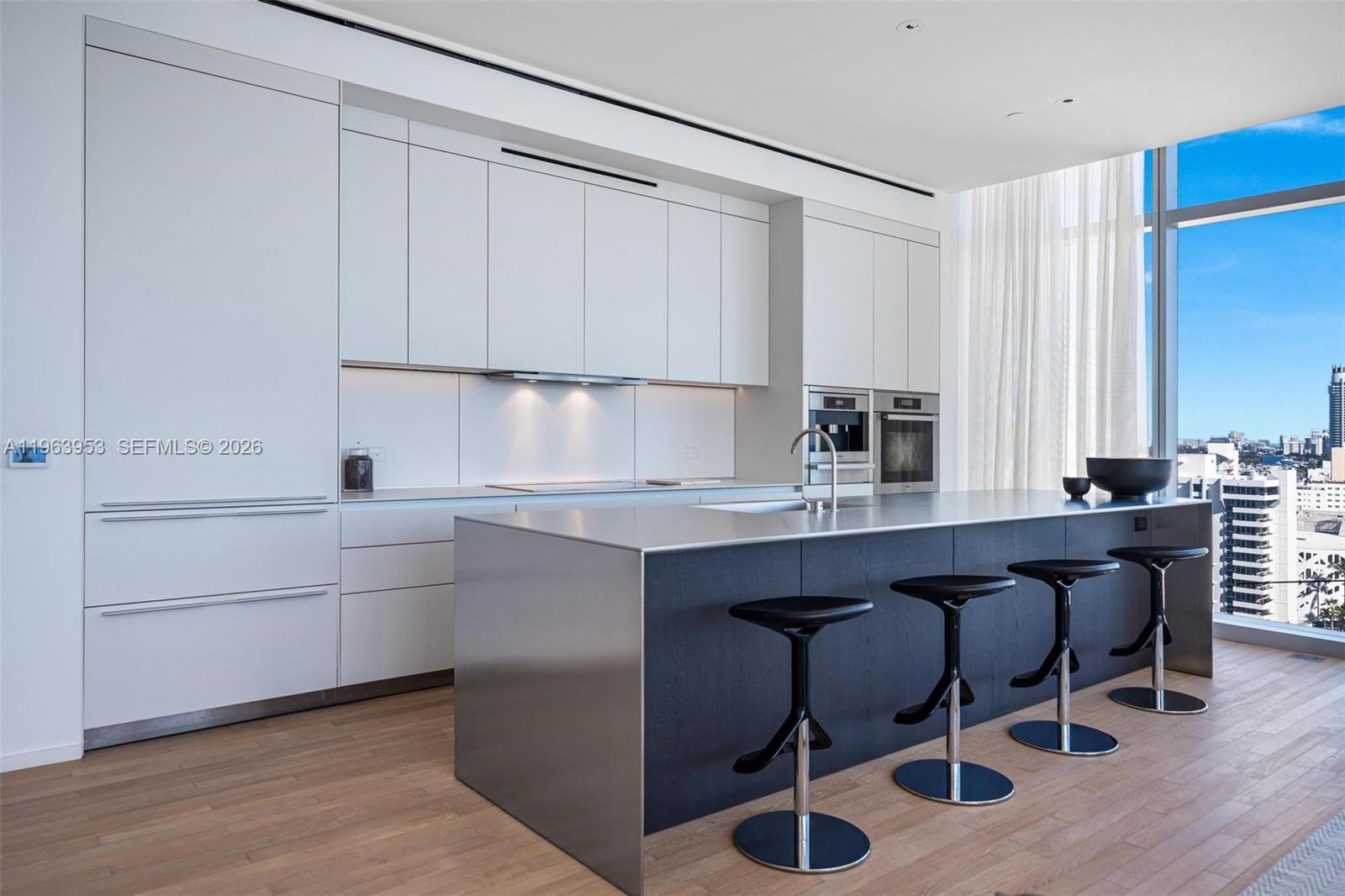 2901 Collins Ave #1501, Miami Beach FL 33140