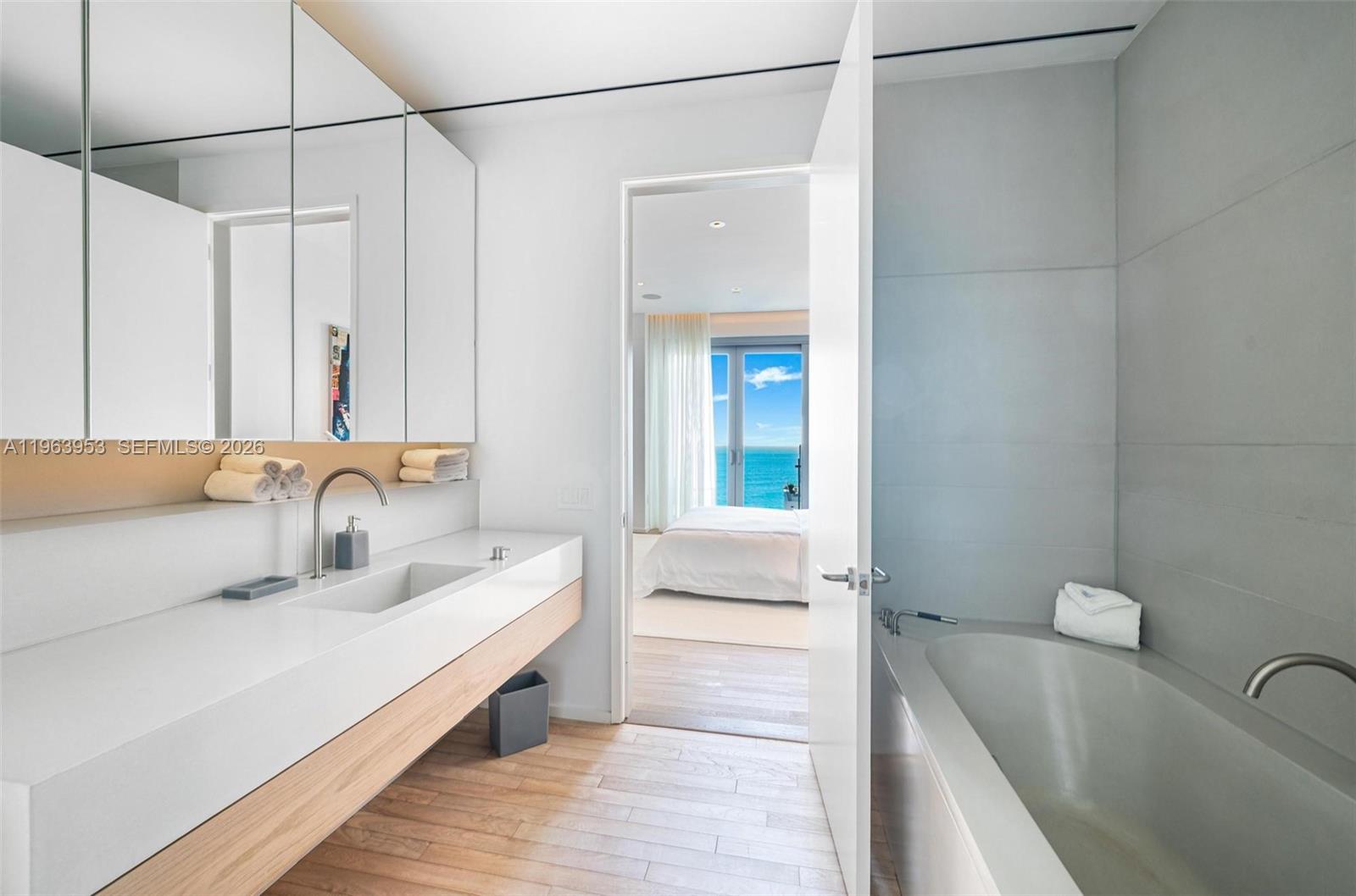 2901 Collins Ave #1501, Miami Beach FL 33140