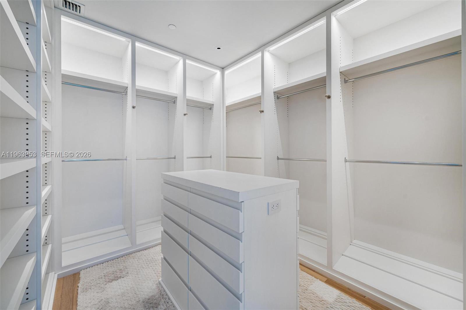 2901 Collins Ave #1501, Miami Beach FL 33140