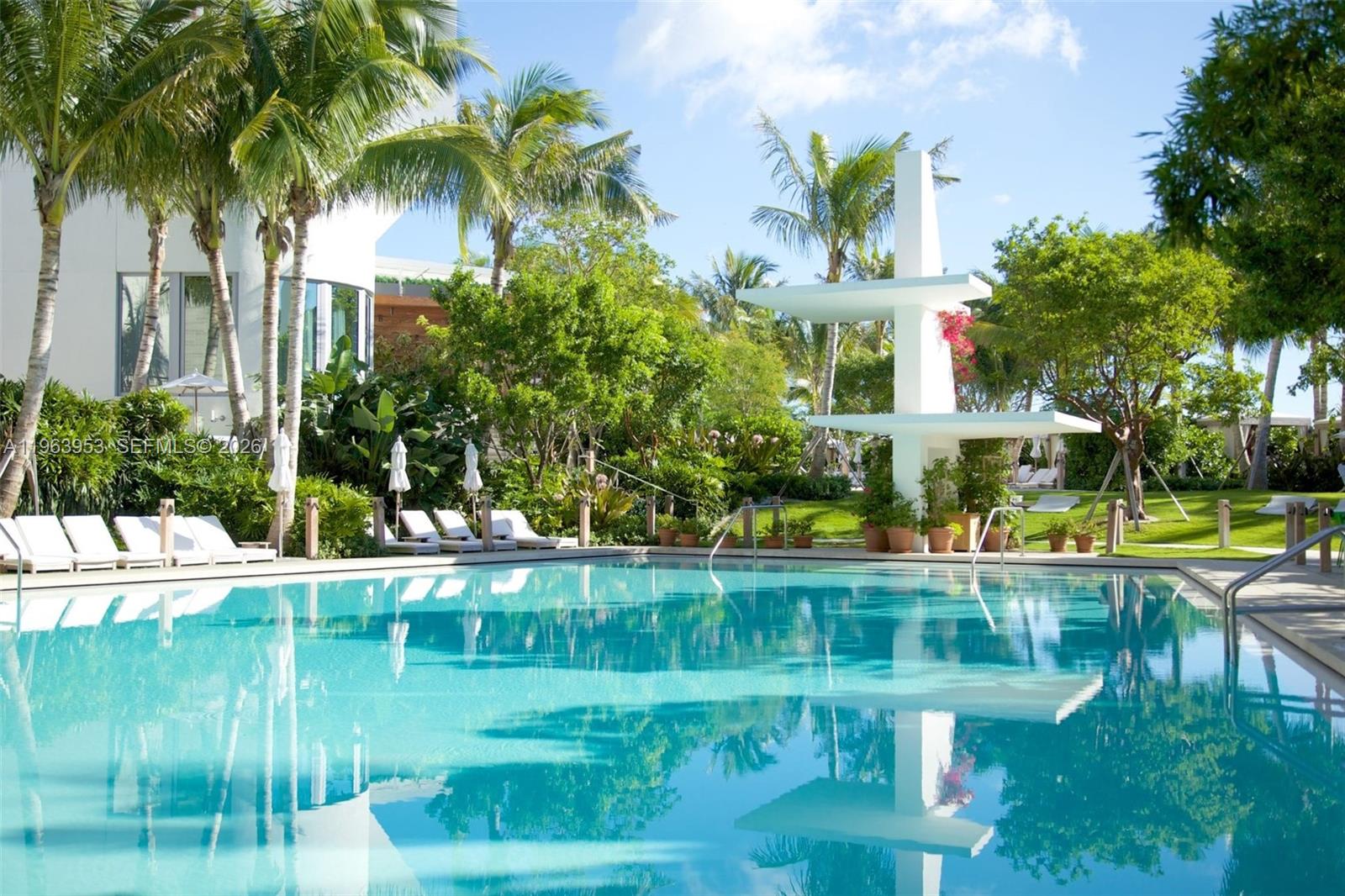 2901 Collins Ave #1501, Miami Beach FL 33140