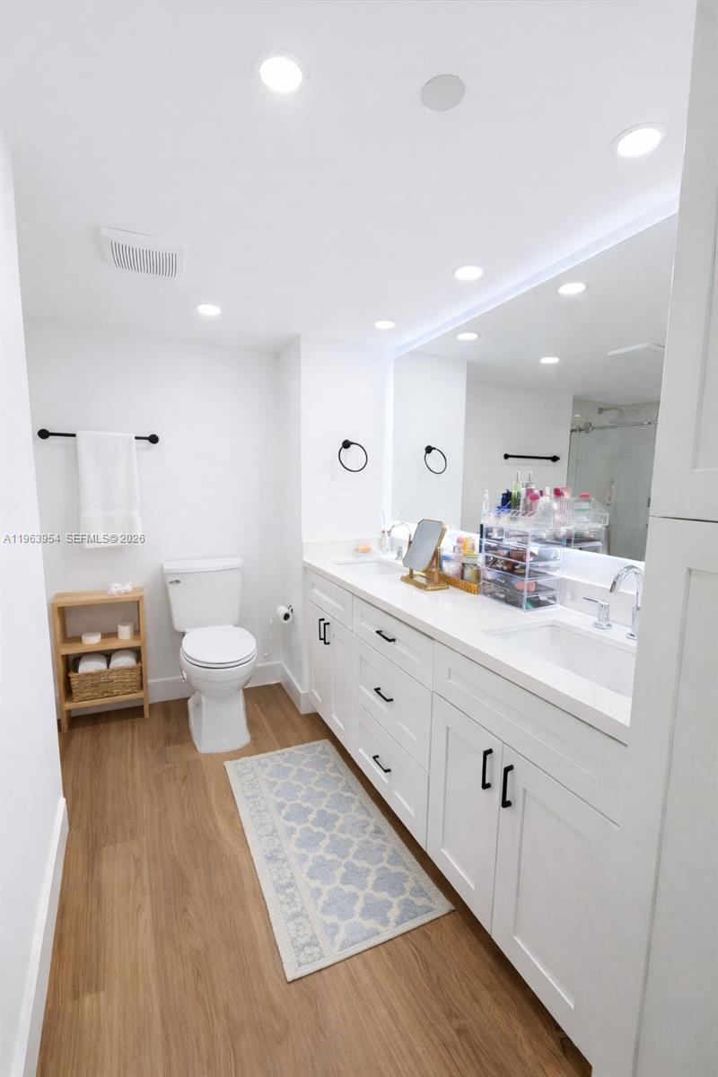 1541 Brickell Ave #B1504, Miami FL 33129