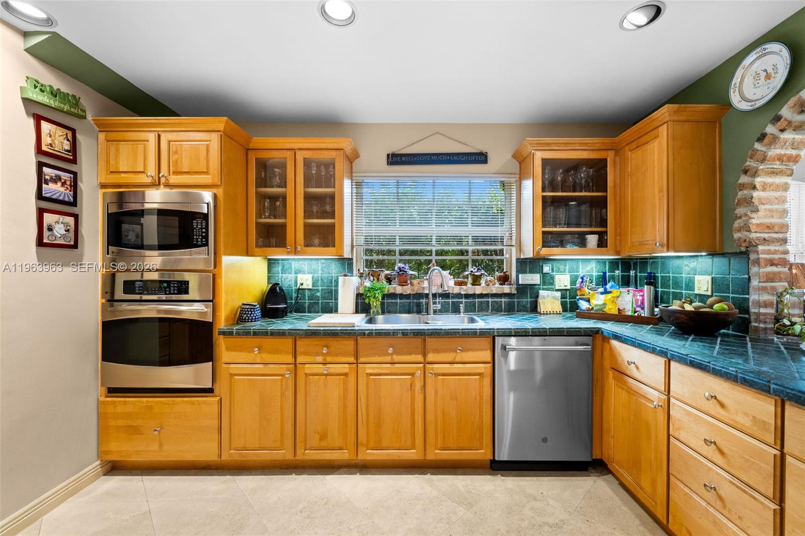 1255 Algardi Ave, Coral Gables FL 33146