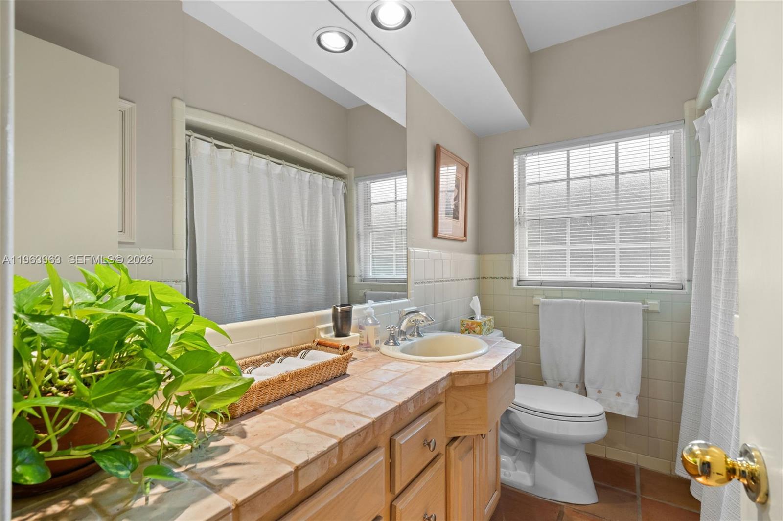 1255 Algardi Ave, Coral Gables FL 33146