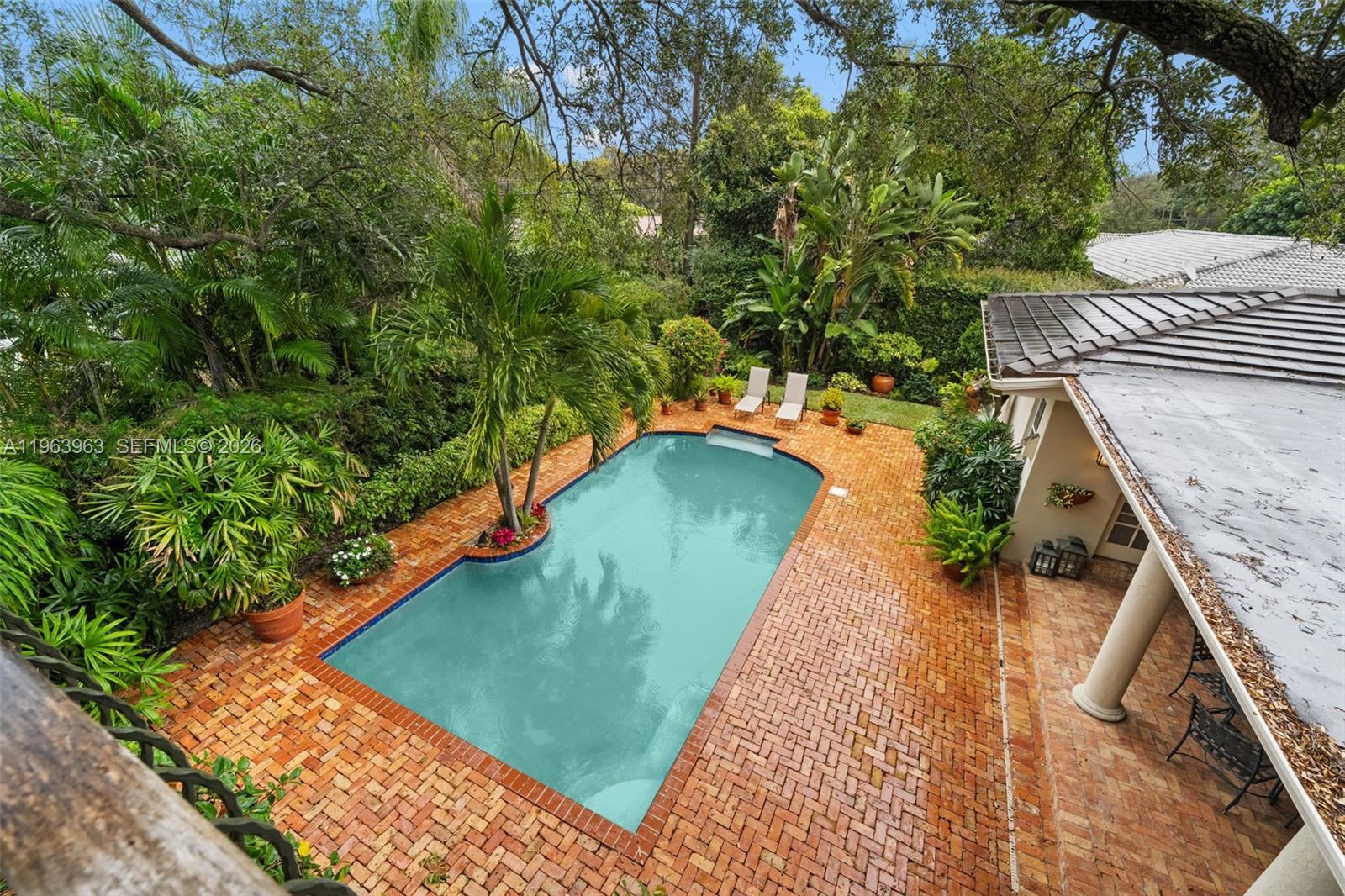 1255 Algardi Ave, Coral Gables FL 33146