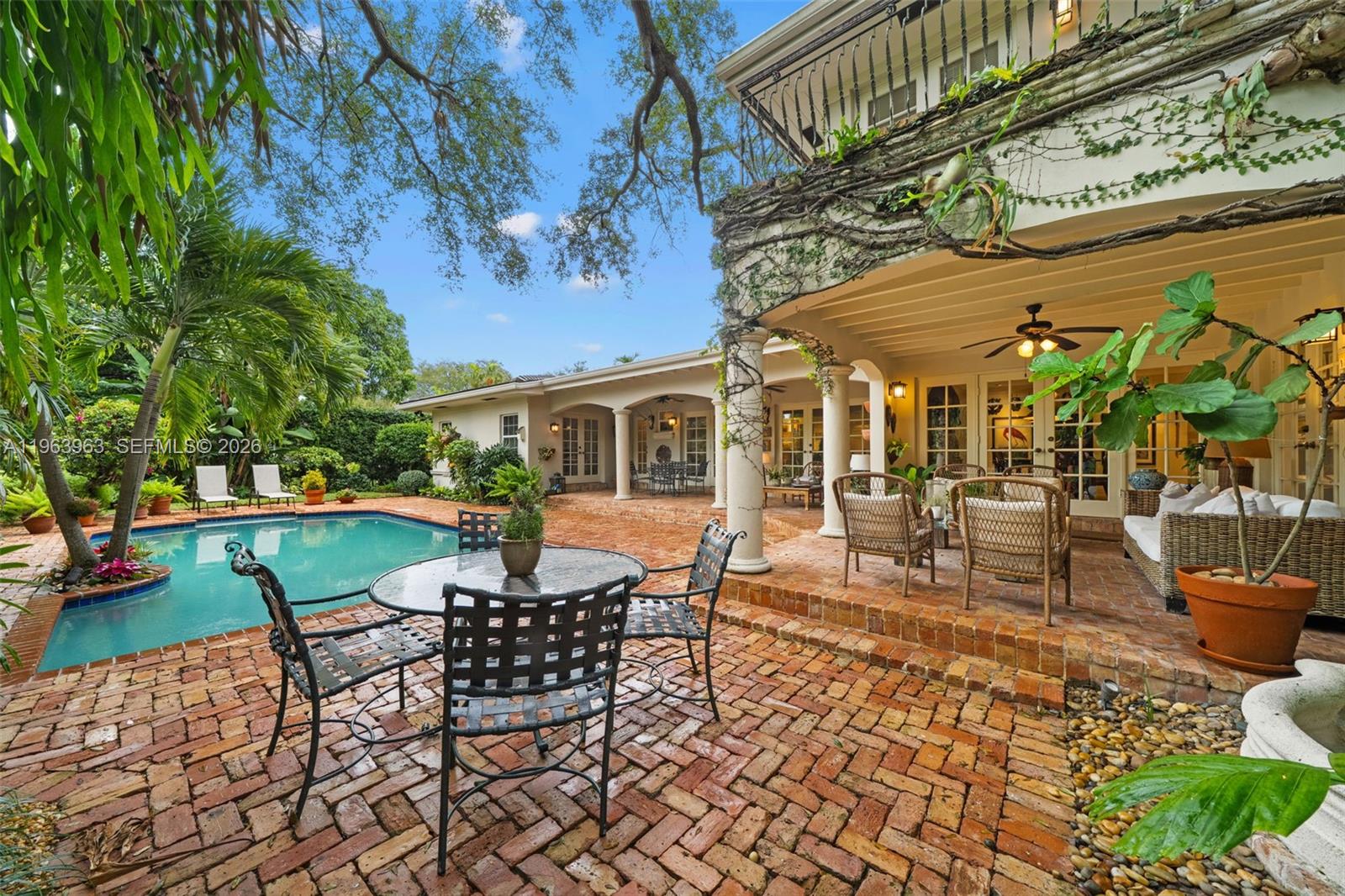 1255 Algardi Ave, Coral Gables FL 33146