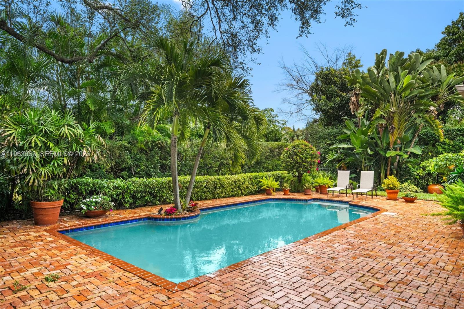 1255 Algardi Ave, Coral Gables FL 33146