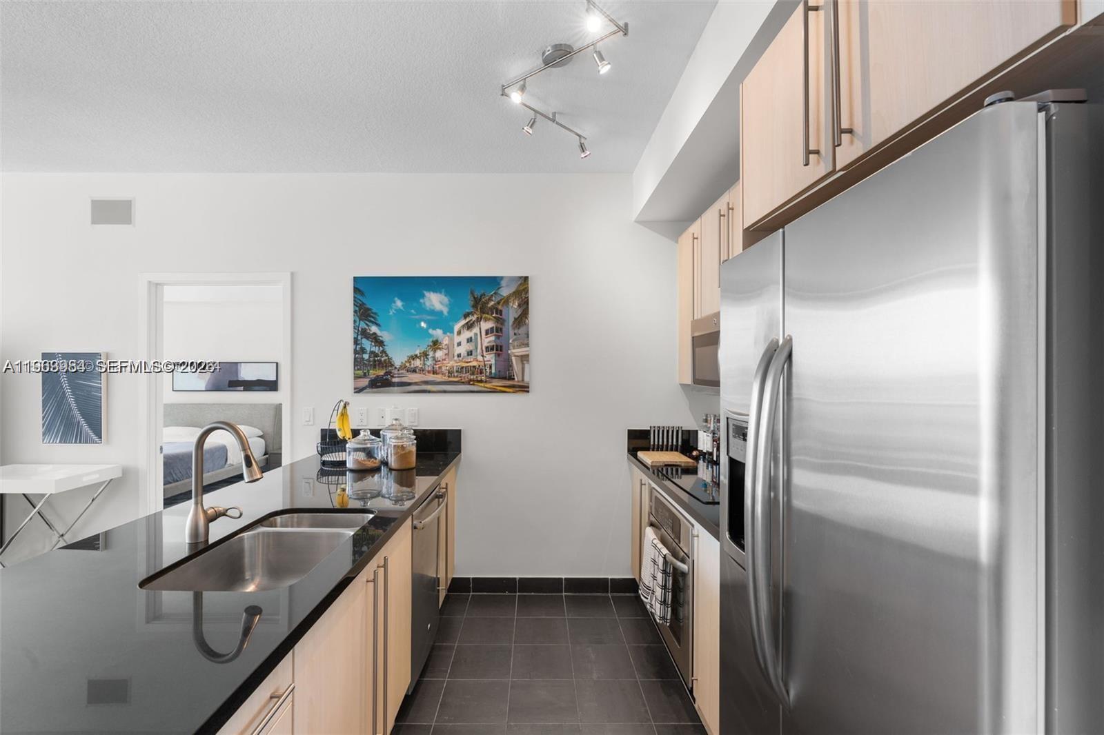 79 SW 12th St #2204-S, Miami FL 33130
