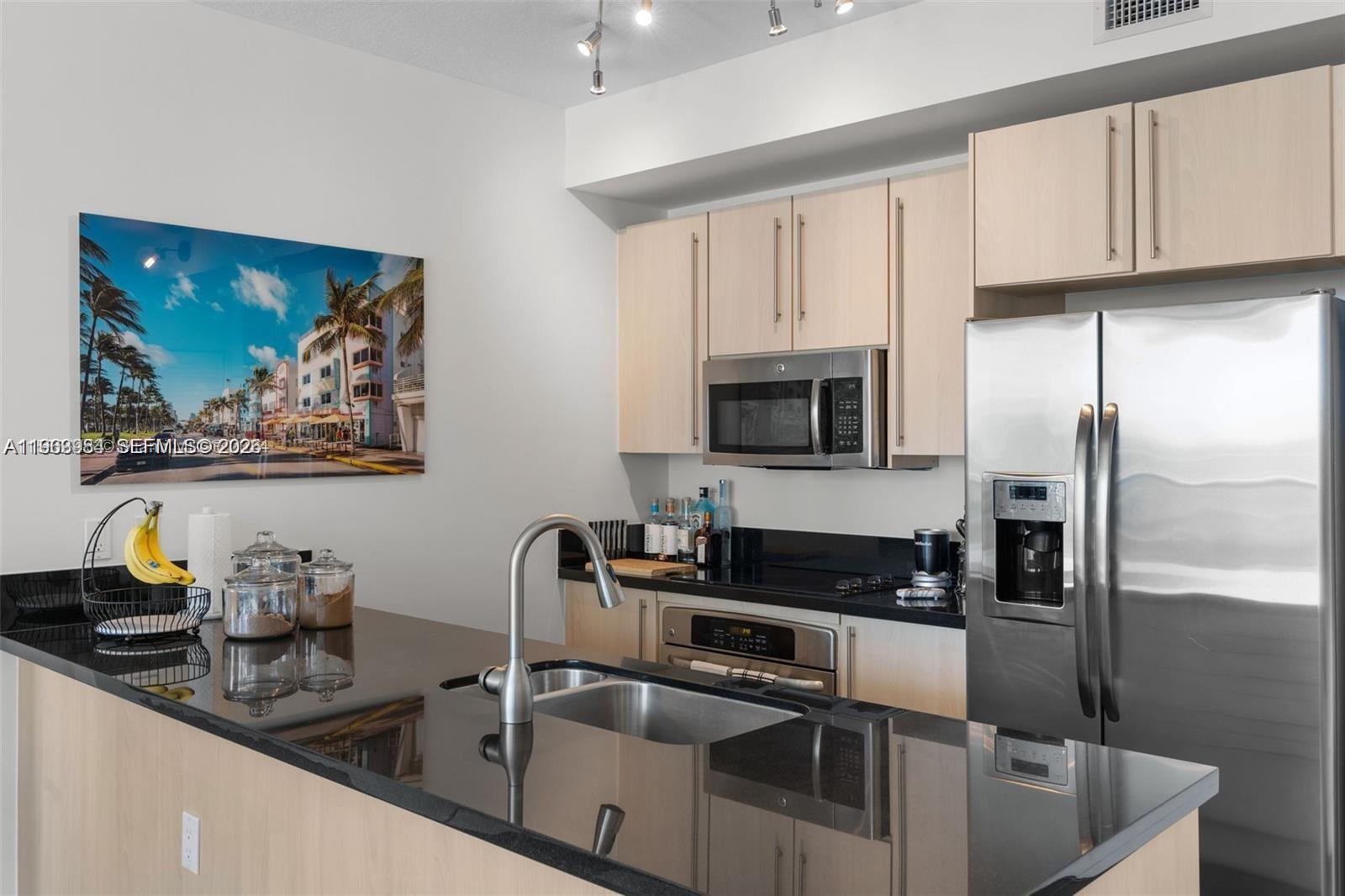 79 SW 12th St #2204-S, Miami FL 33130