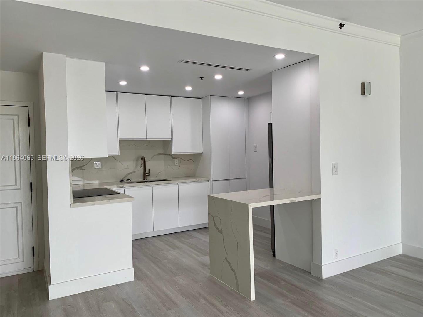 201 Crandon Blvd #306, Key Biscayne FL 33149