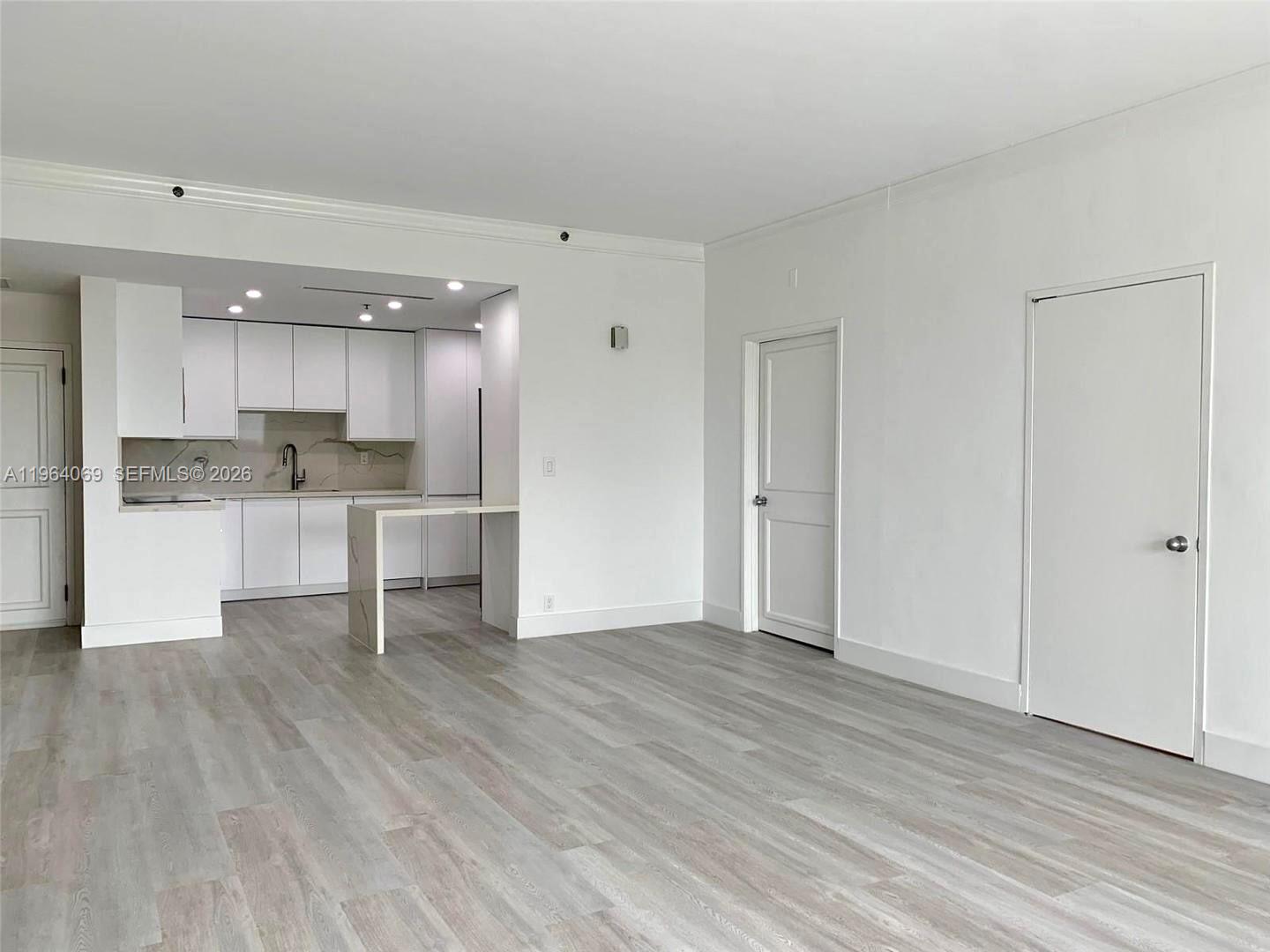 201 Crandon Blvd #306, Key Biscayne FL 33149