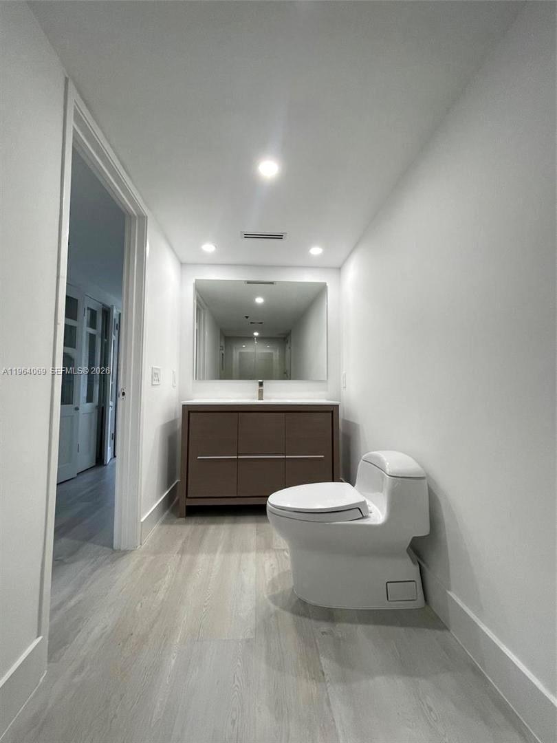201 Crandon Blvd #306, Key Biscayne FL 33149