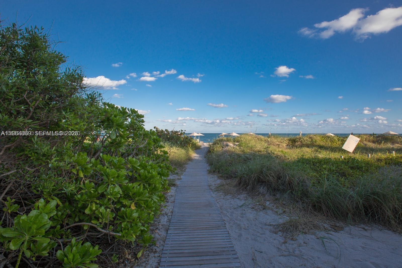 201 Crandon Blvd #306, Key Biscayne FL 33149