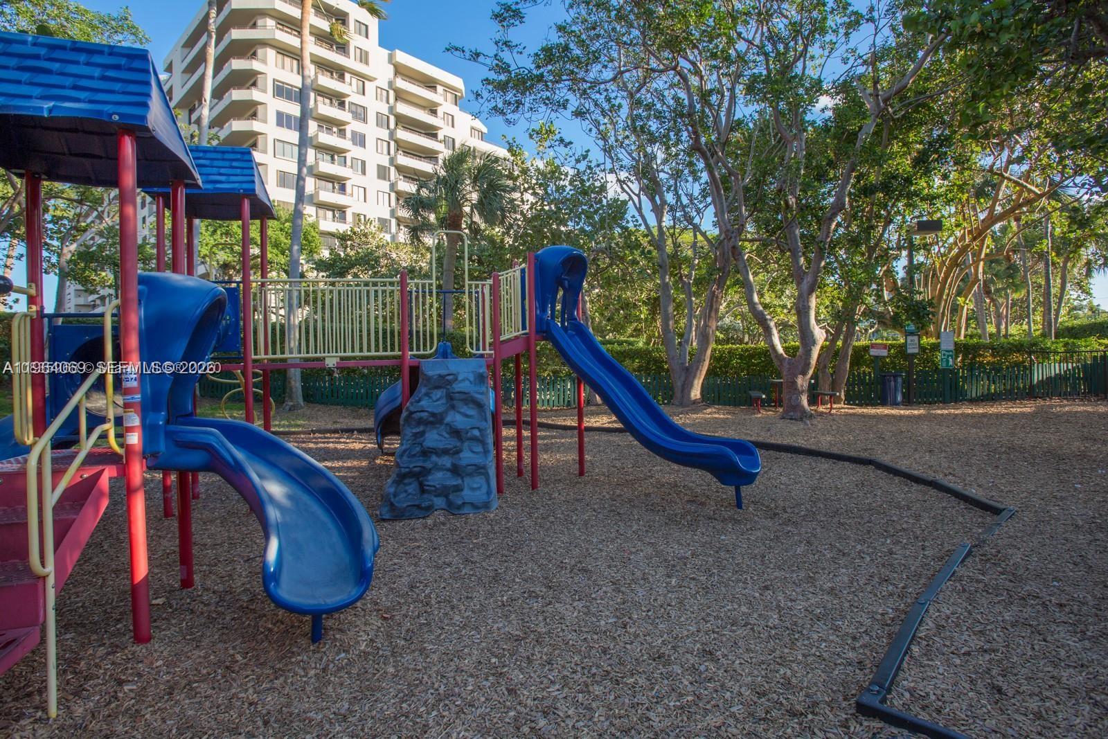 201 Crandon Blvd #306, Key Biscayne FL 33149