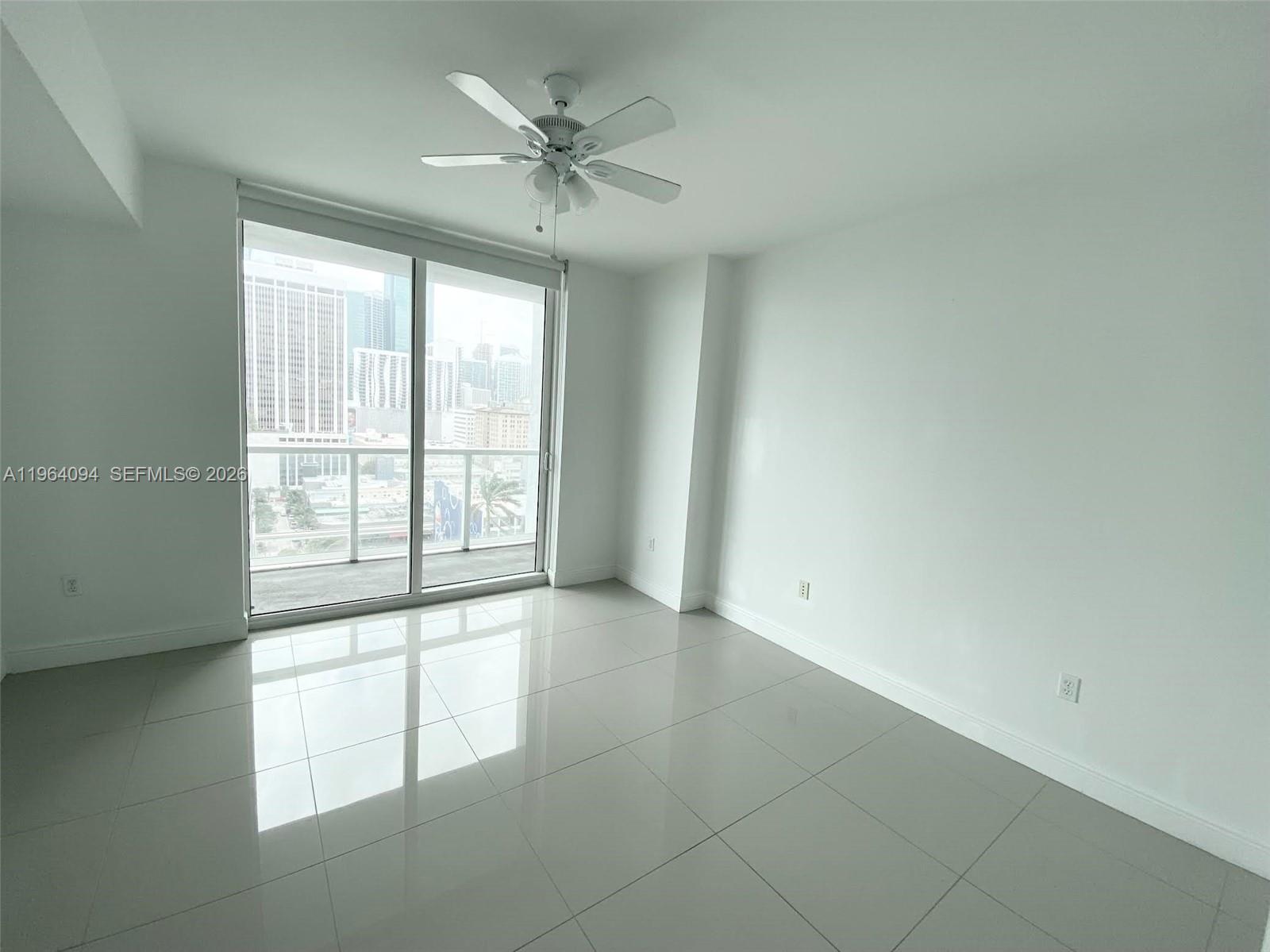 244 Biscayne Blvd #1605, Miami FL 33132