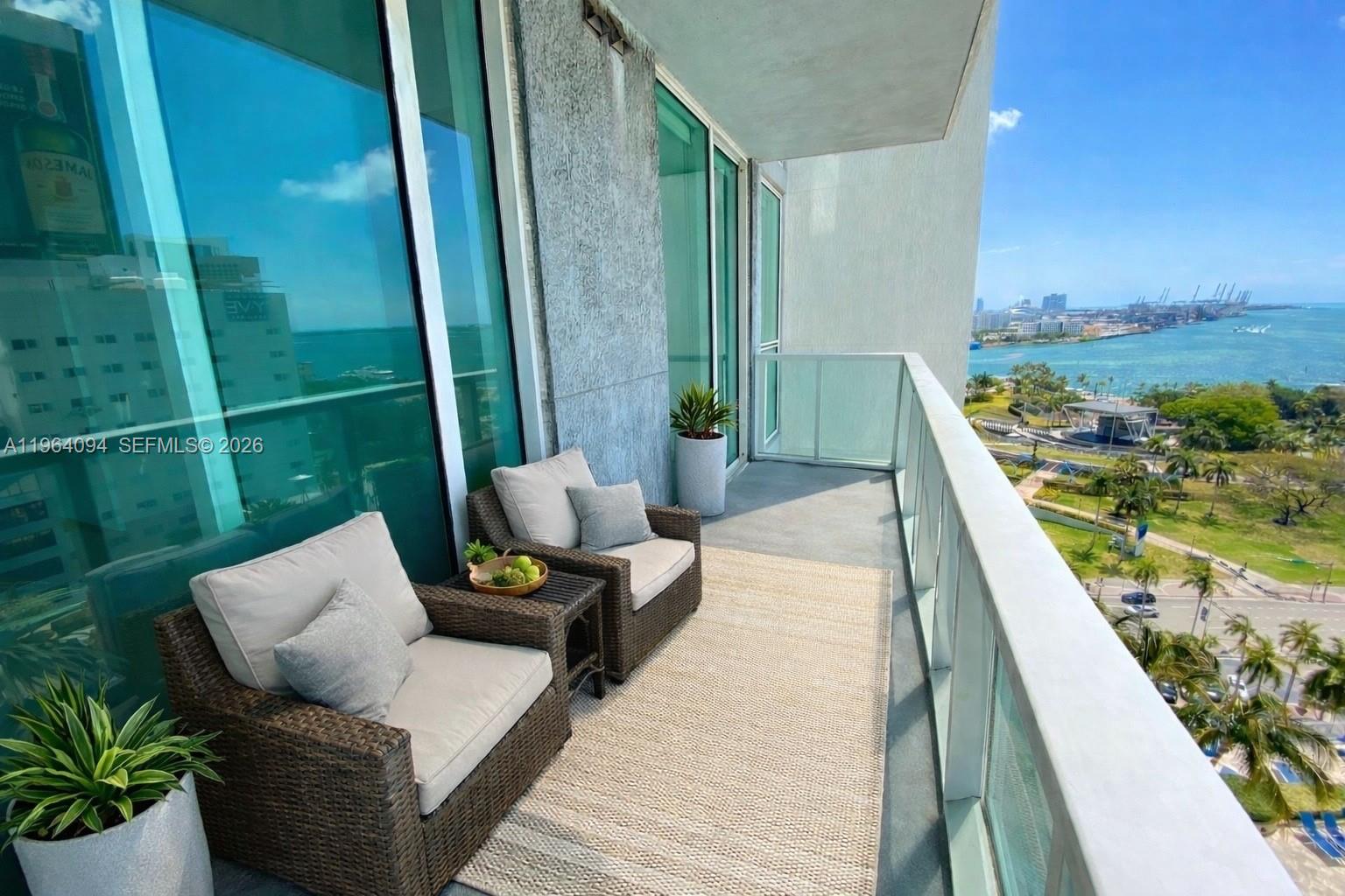 244 Biscayne Blvd #1605, Miami FL 33132