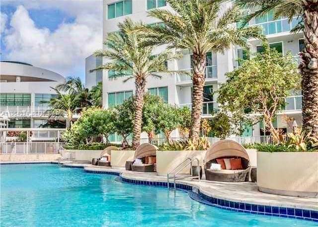 244 Biscayne Blvd #1605, Miami FL 33132