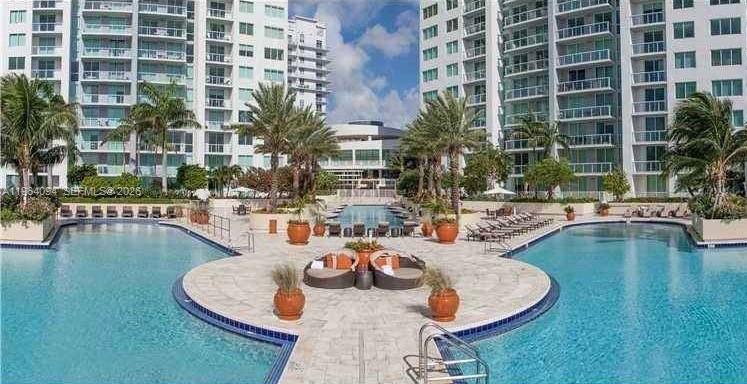 244 Biscayne Blvd #1605, Miami FL 33132