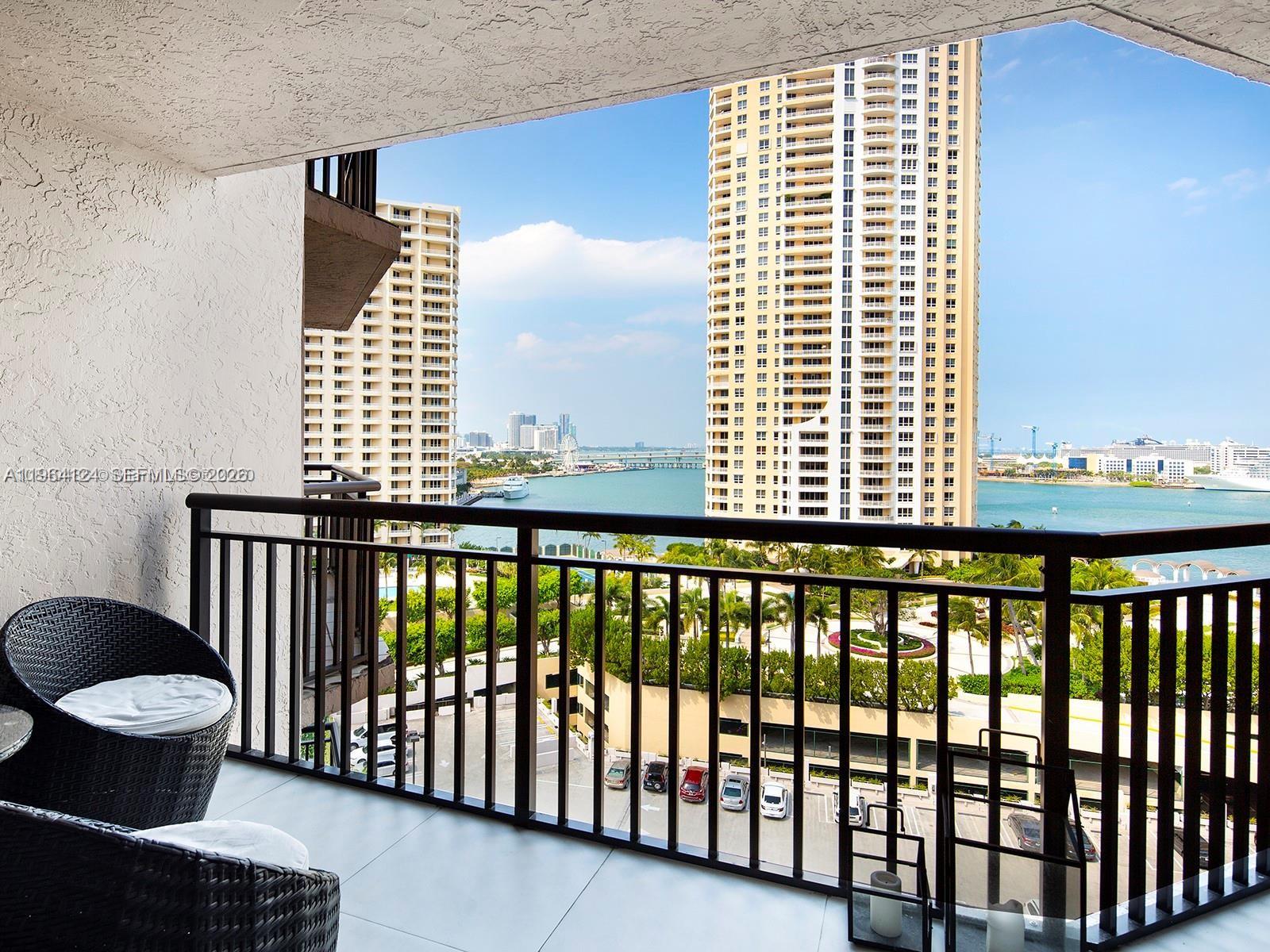 540 Brickell Key Dr #1504, Miami FL 33131