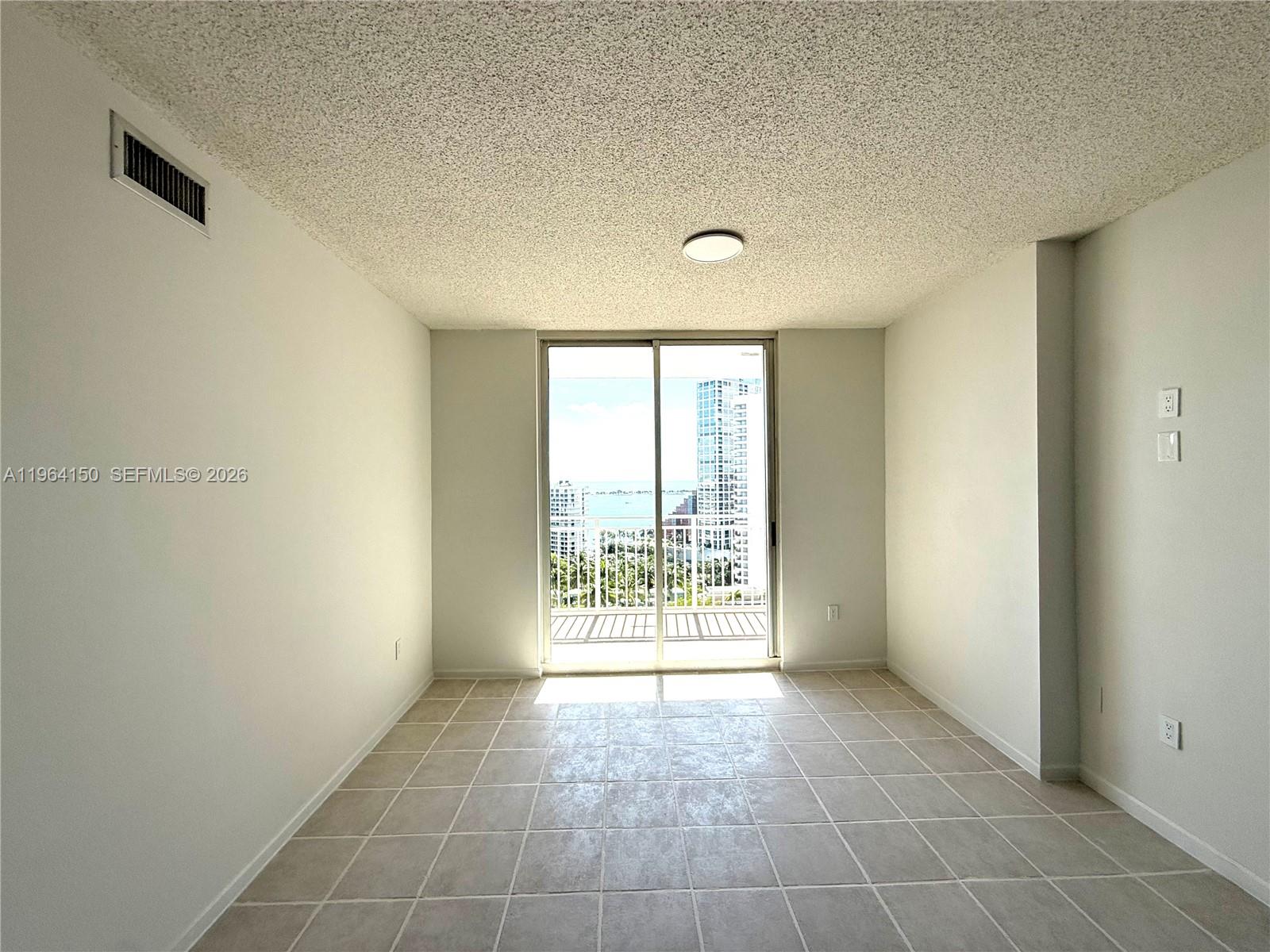 185 SE 14th Ter #1807, Miami FL 33131