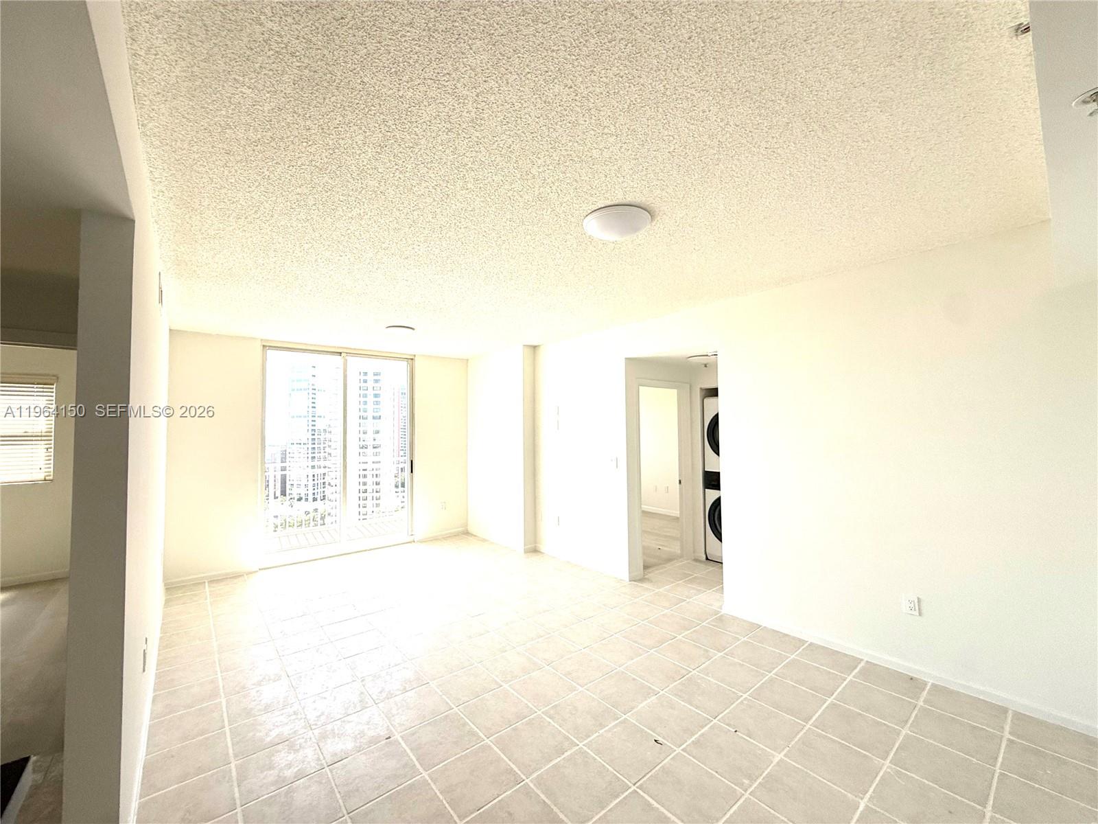 185 SE 14th Ter #1807, Miami FL 33131