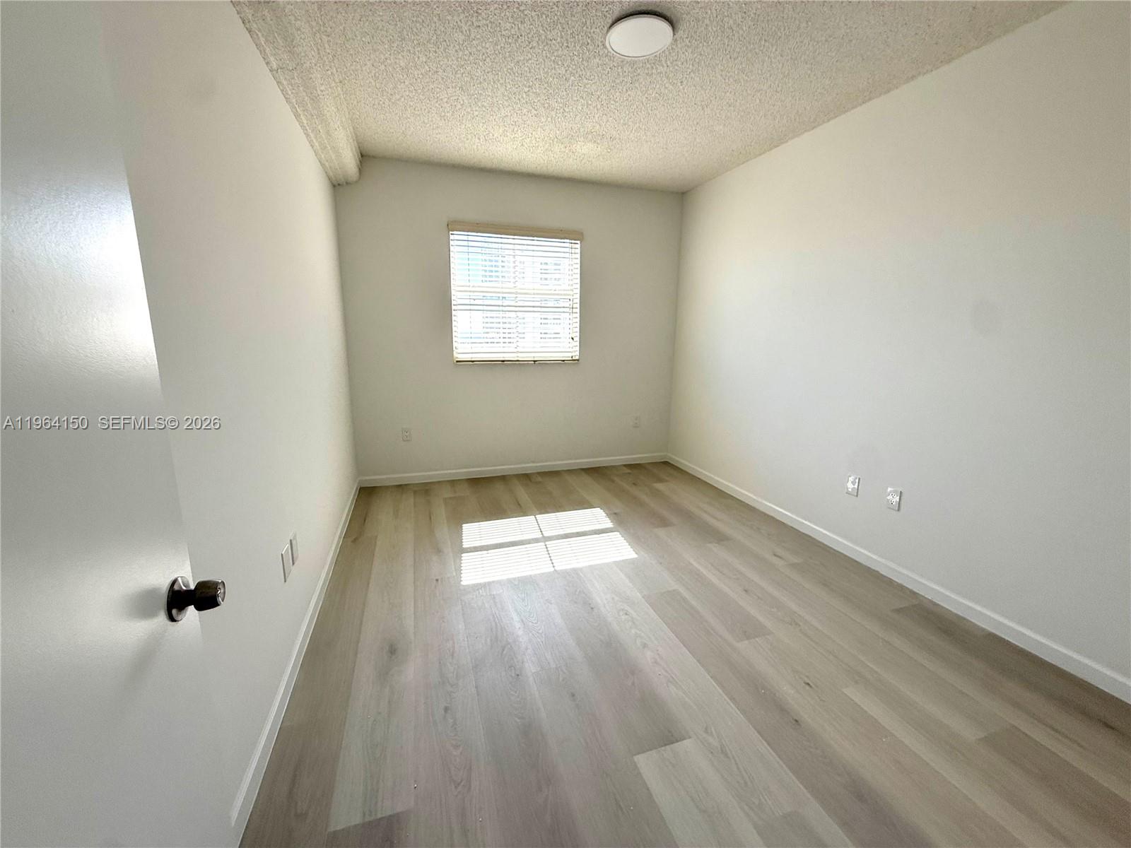 185 SE 14th Ter #1807, Miami FL 33131