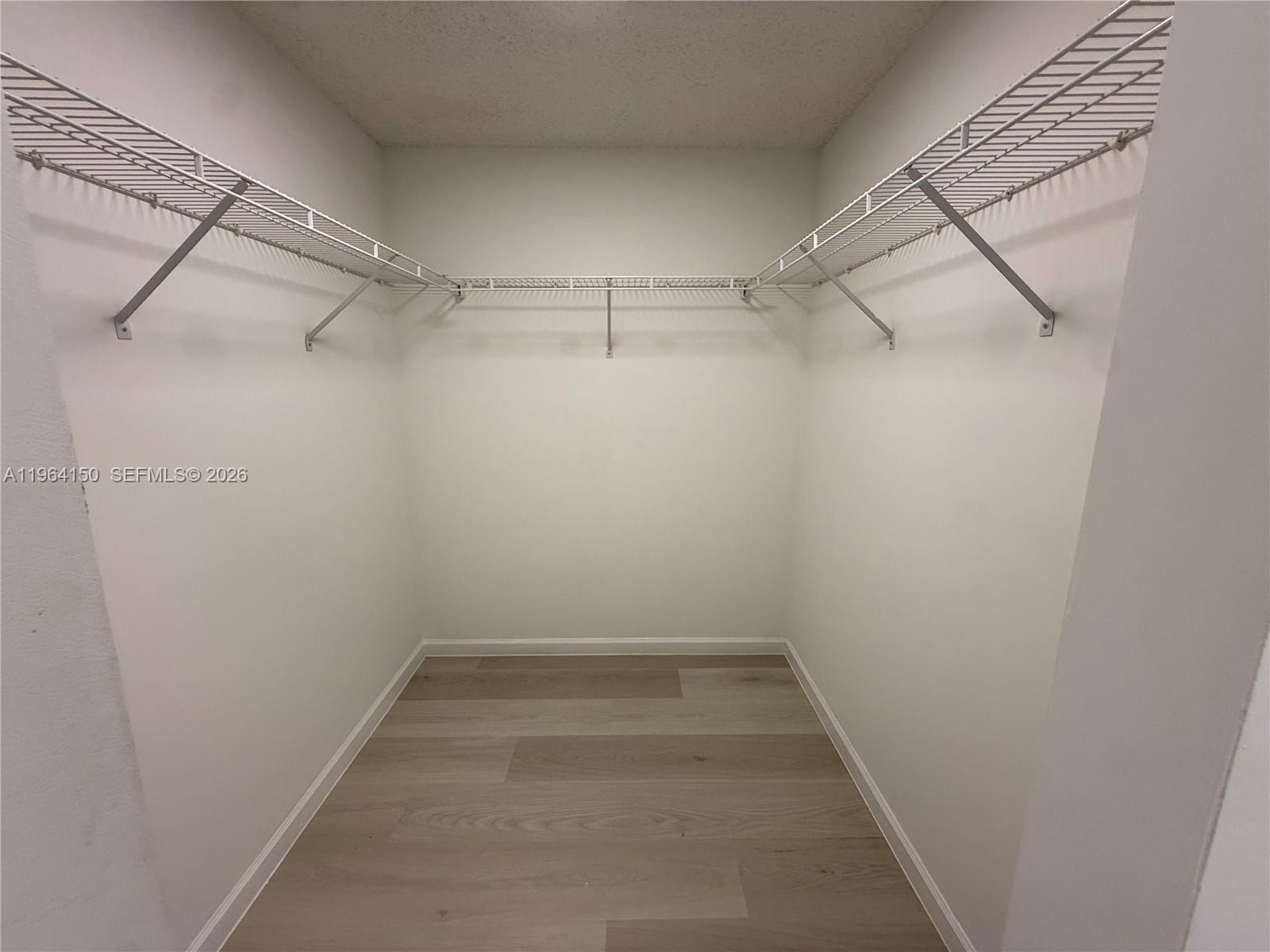 185 SE 14th Ter #1807, Miami FL 33131
