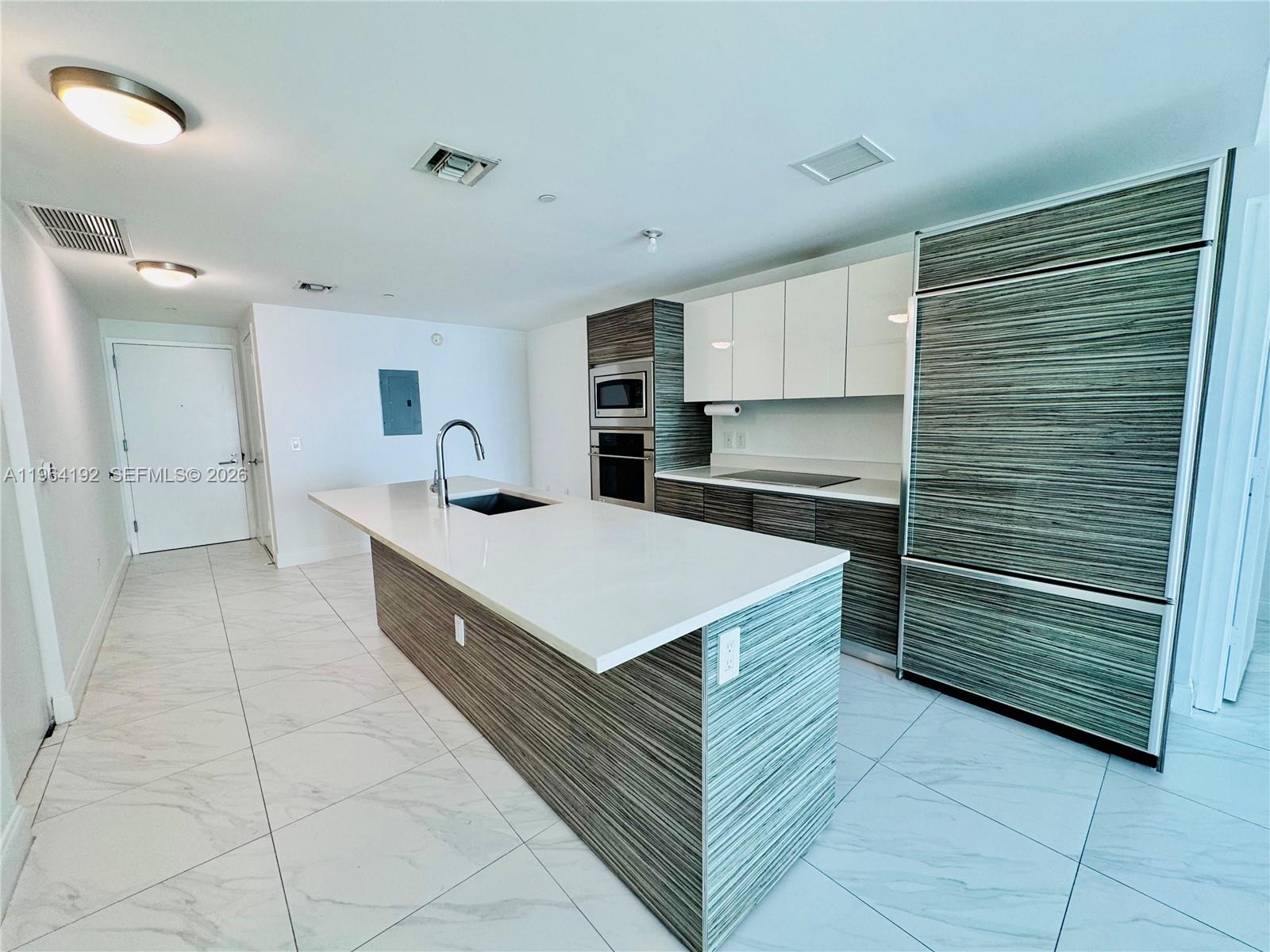 460 NE 28th St #1602, Miami FL 33137