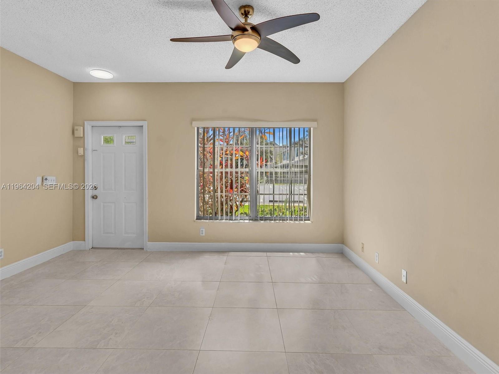 60 Key West Ct #60, Weston FL 33326