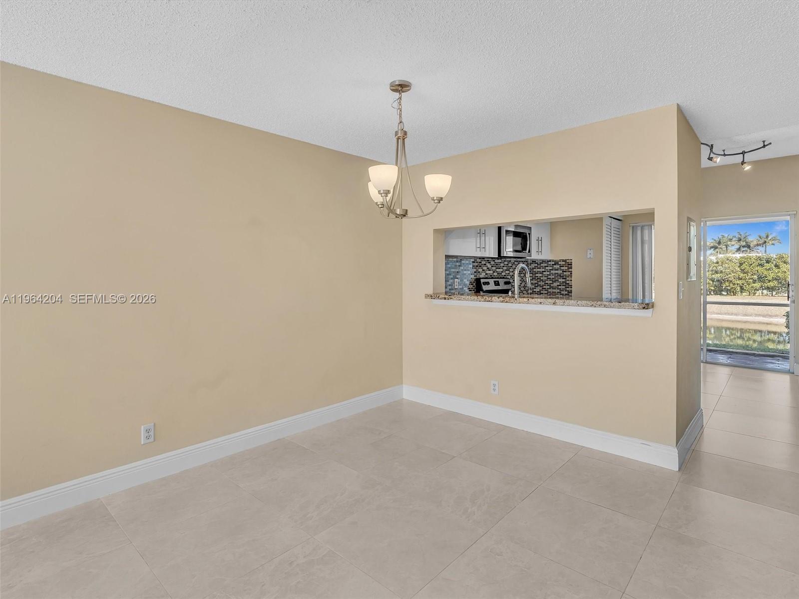 60 Key West Ct #60, Weston FL 33326