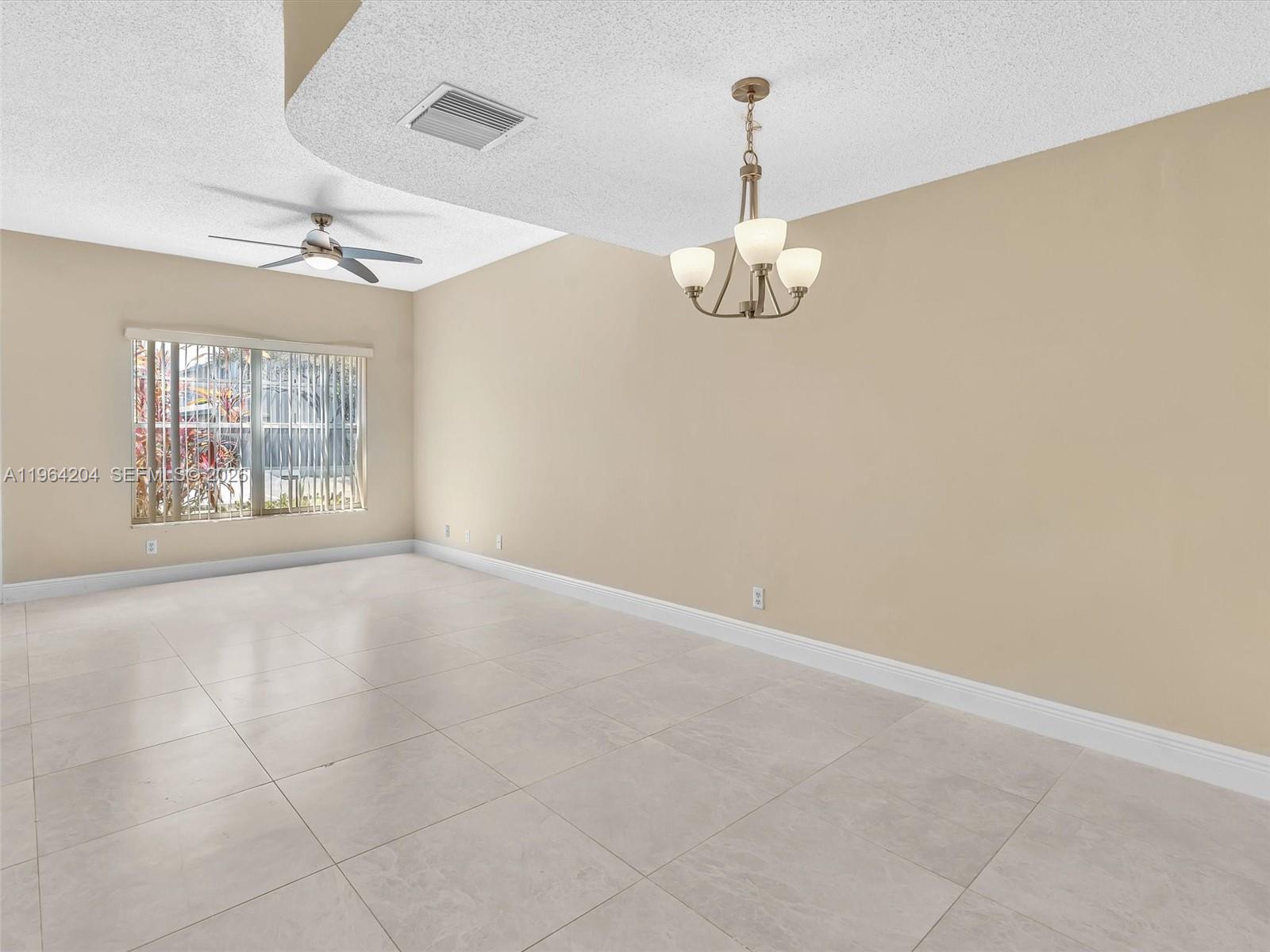 60 Key West Ct #60, Weston FL 33326