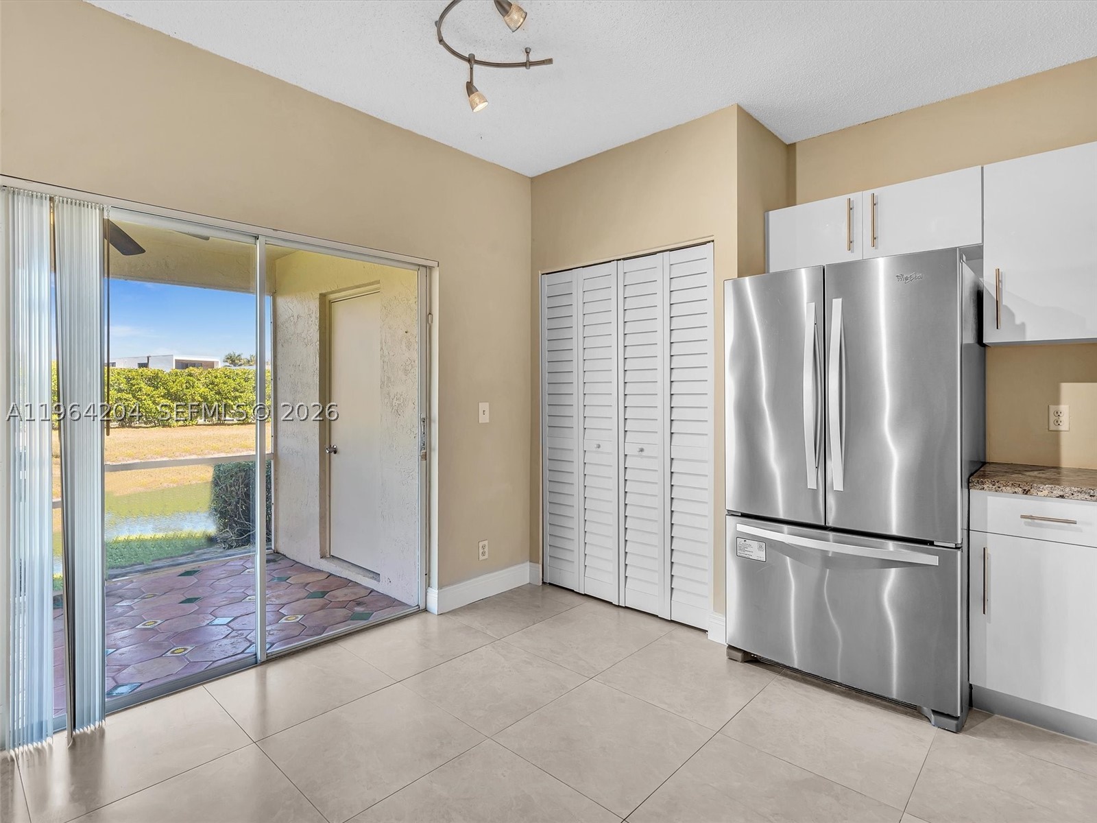 60 Key West Ct #60, Weston FL 33326