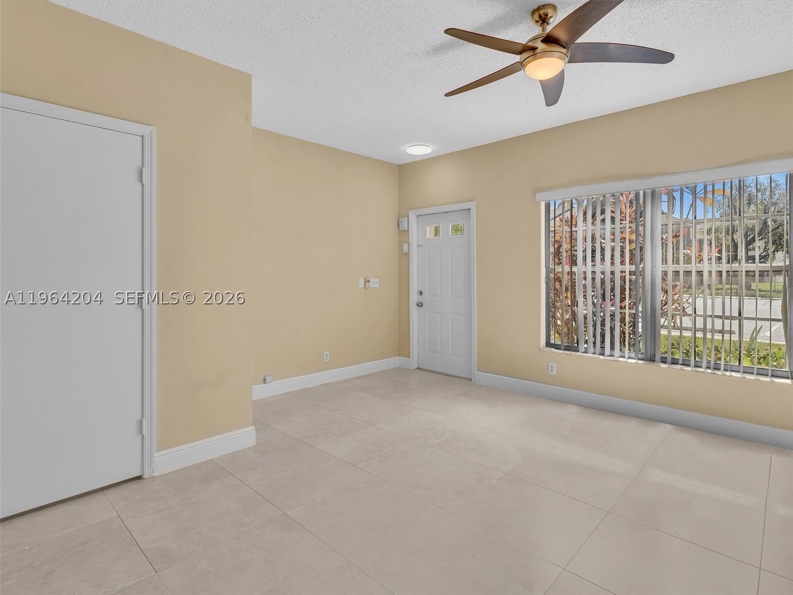 60 Key West Ct #60, Weston FL 33326