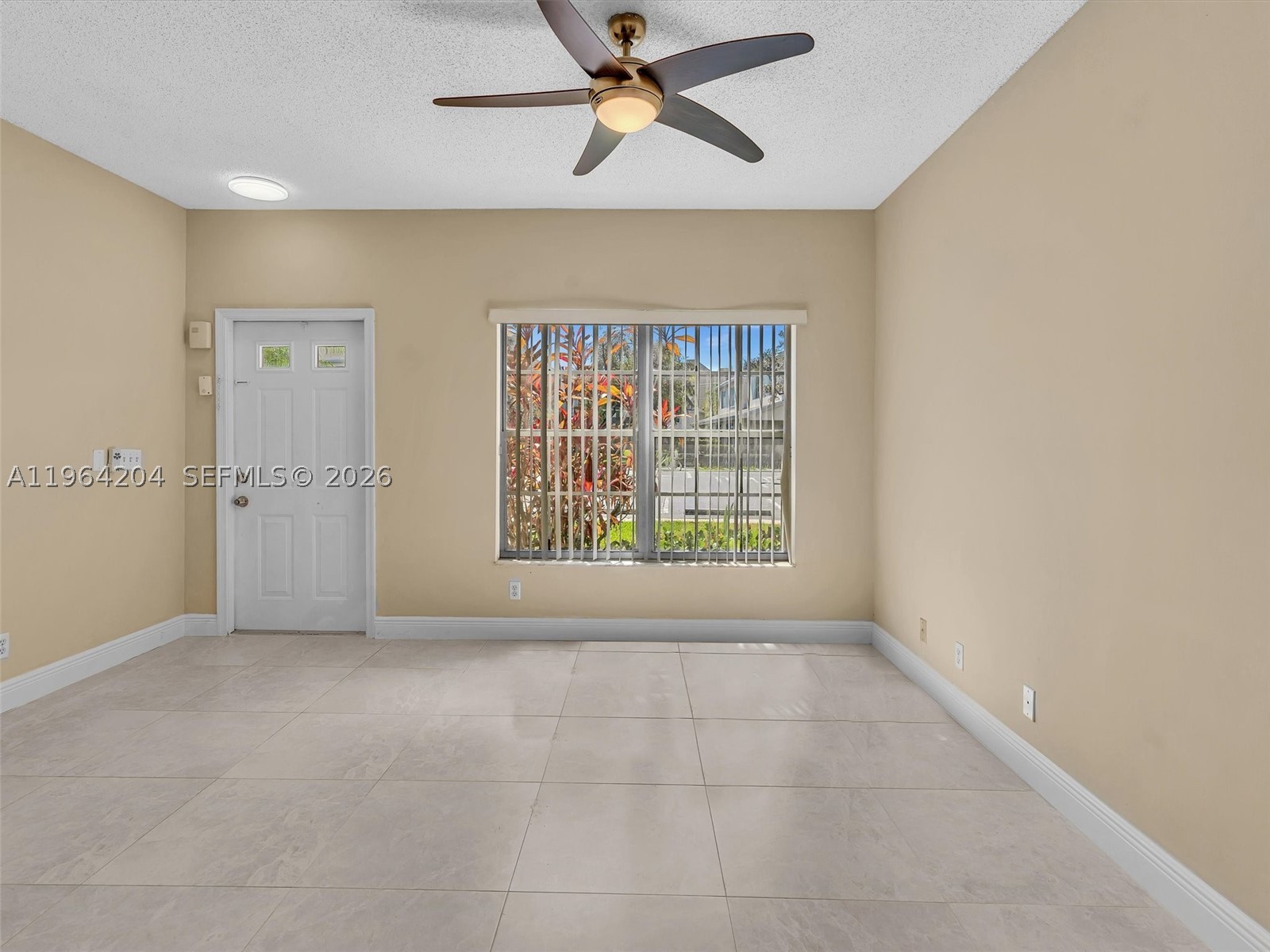 60 Key West Ct #60, Weston FL 33326
