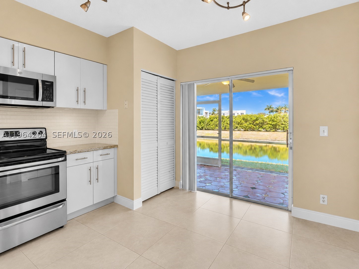 60 Key West Ct #60, Weston FL 33326