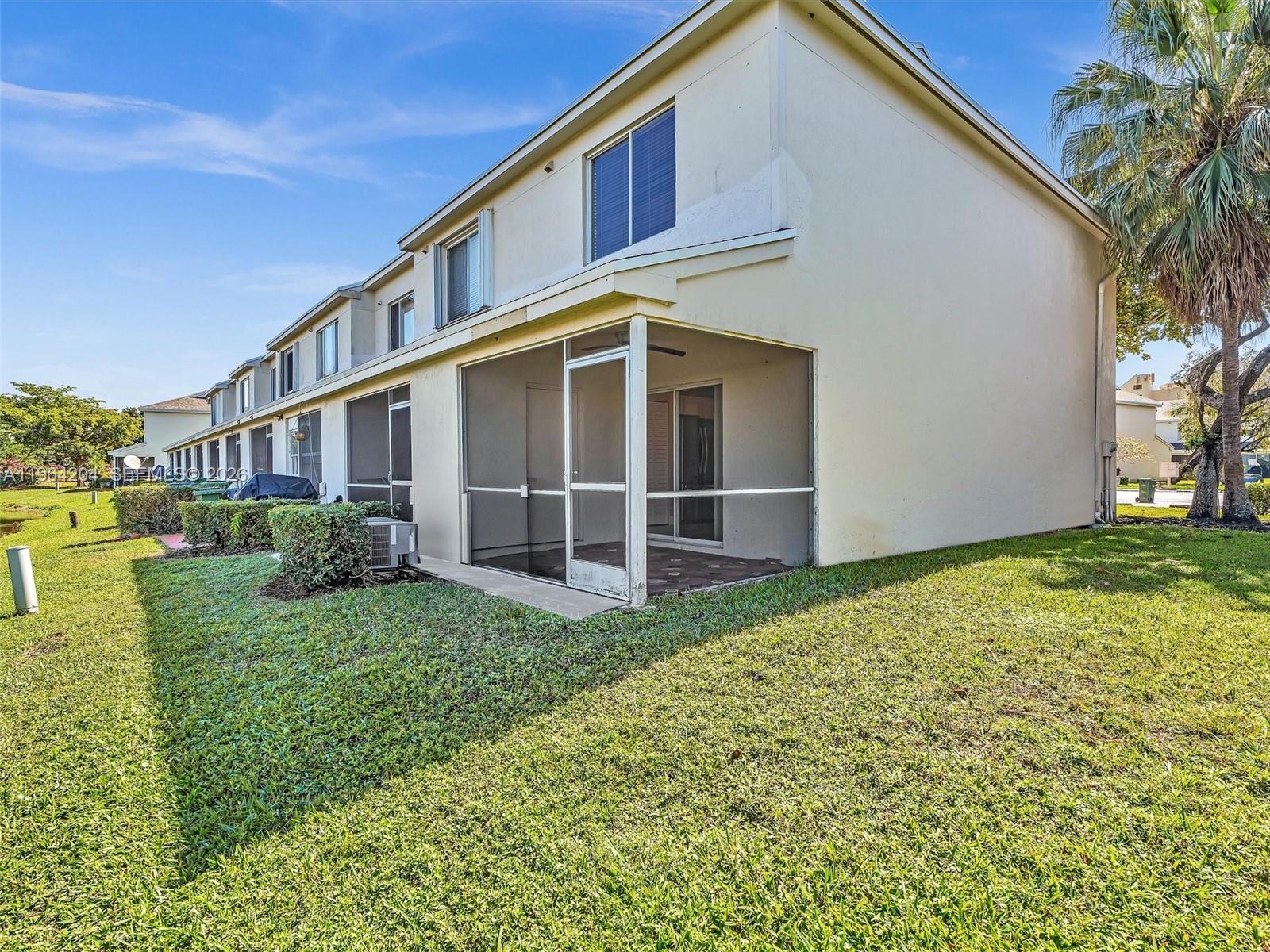 60 Key West Ct #60, Weston FL 33326