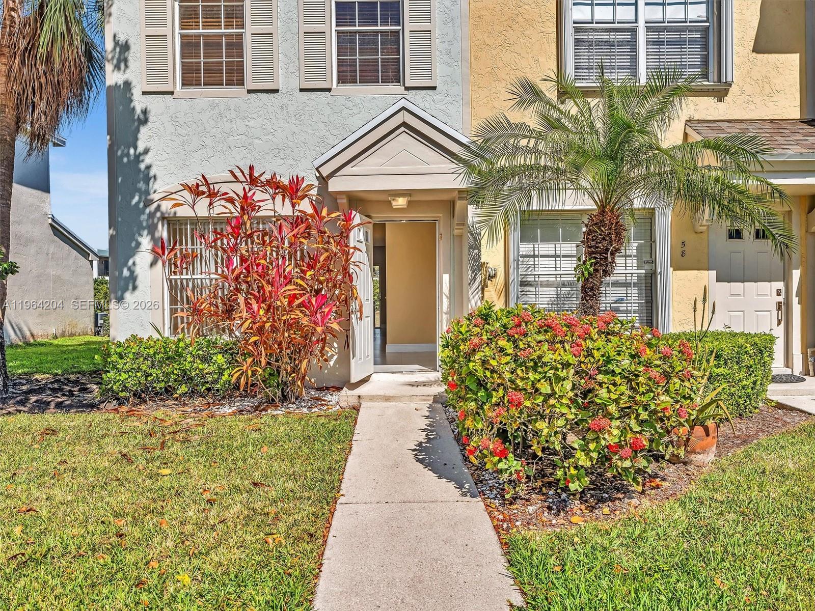 60 Key West Ct #60, Weston FL 33326