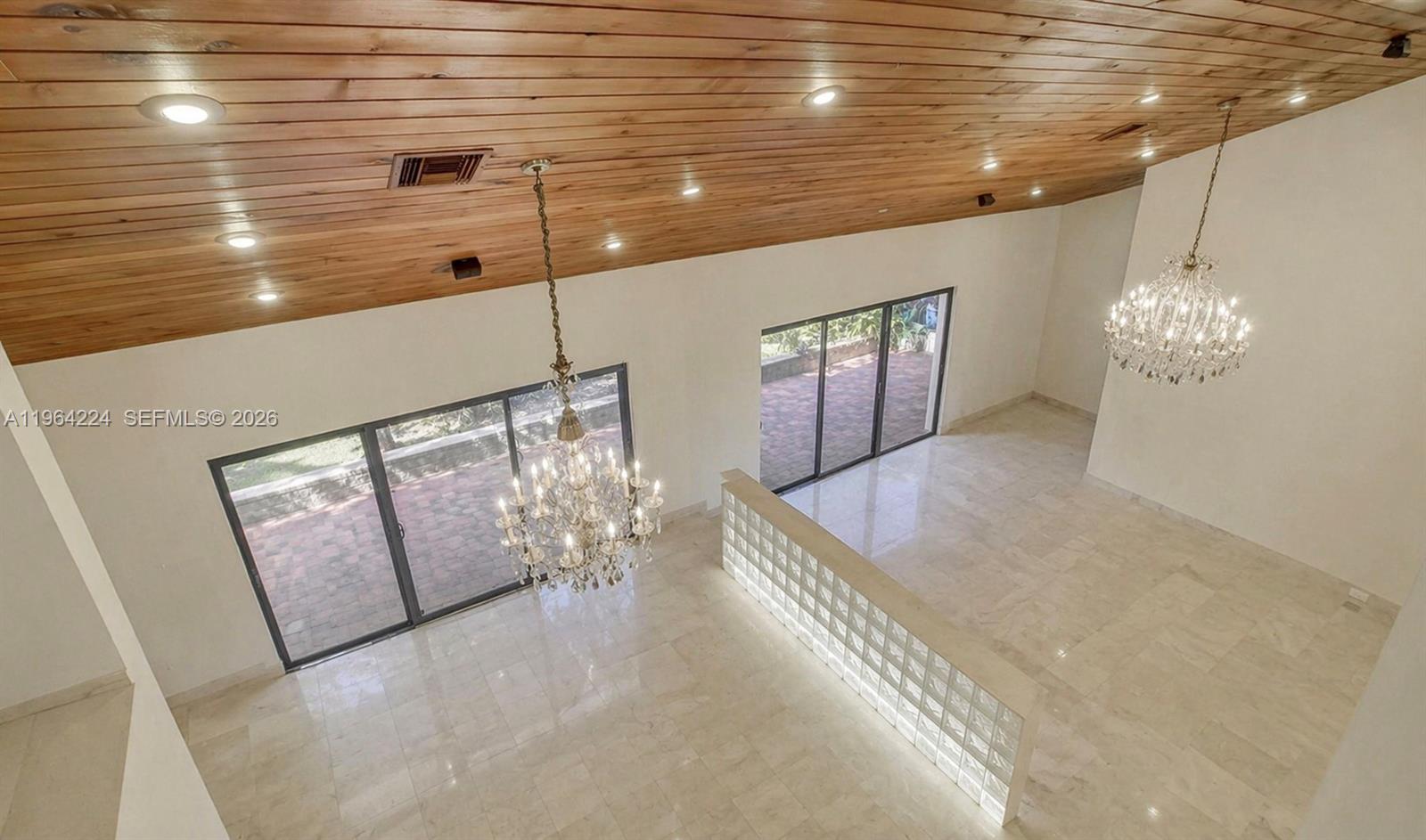 913 Diplomat Parkway, Hallandale Beach FL 33009
