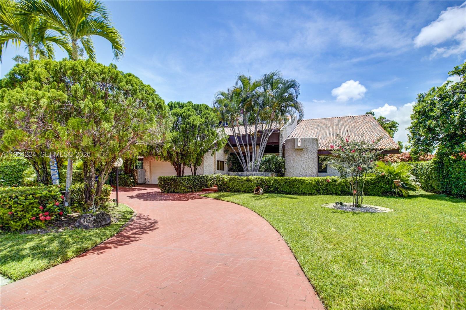 913 Diplomat Parkway, Hallandale Beach FL 33009