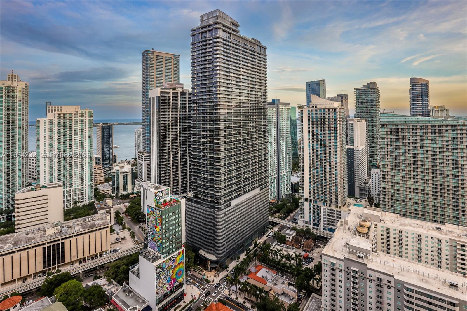 55 SW 9th St #3906, Miami FL 33130