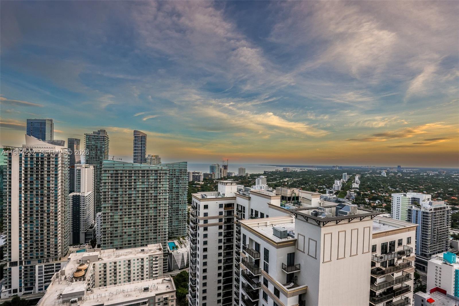 55 SW 9th St #3906, Miami FL 33130