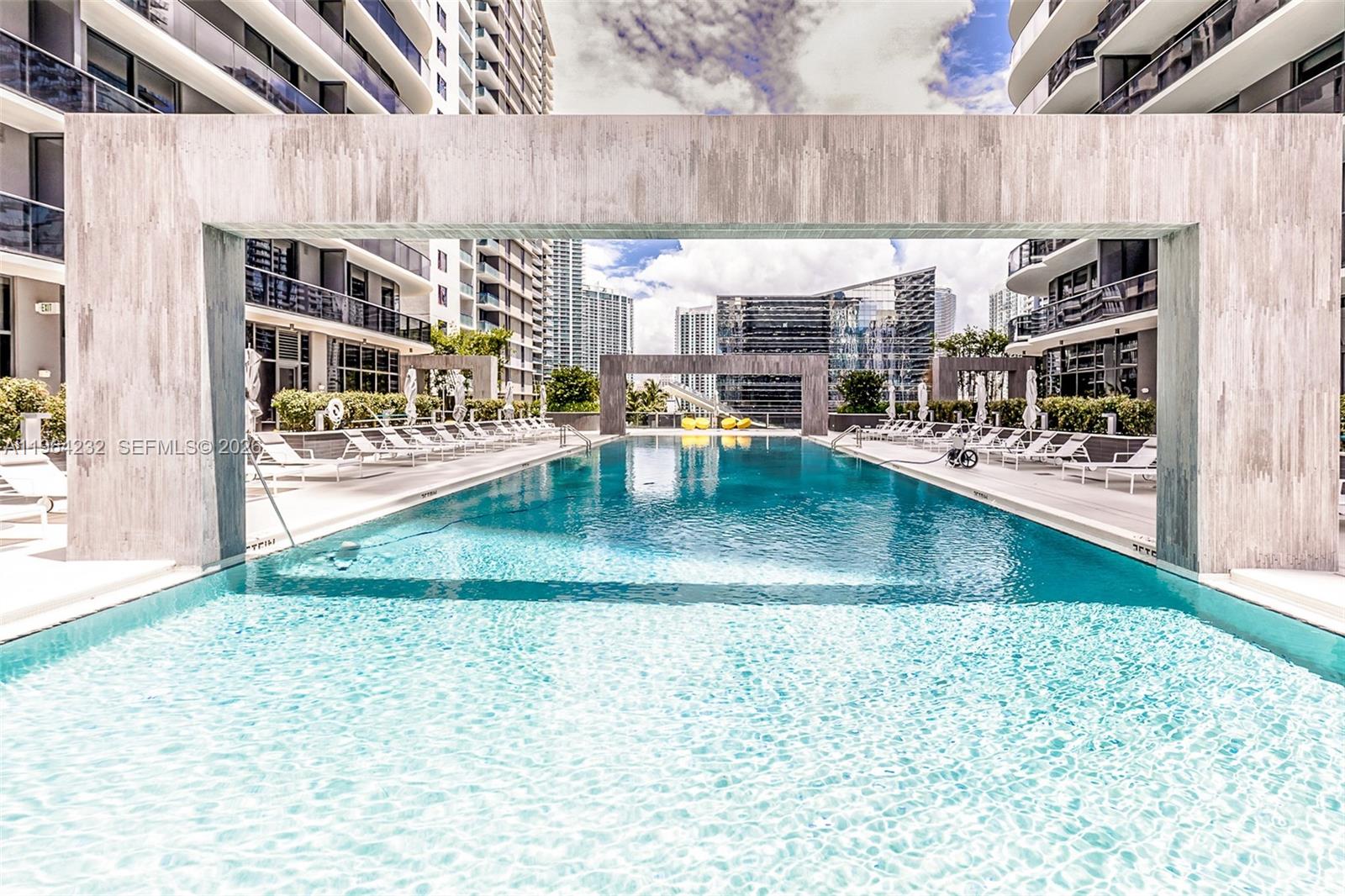 55 SW 9th St #3906, Miami FL 33130