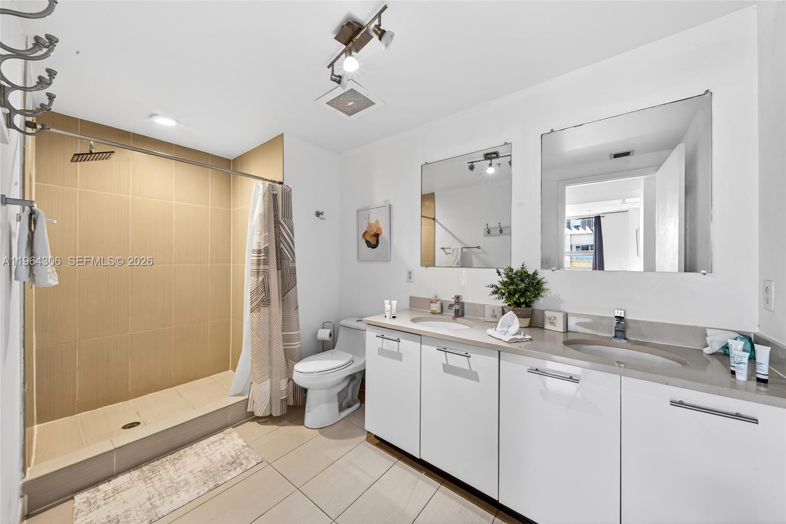 3250 NE 1st Ave #502, Miami FL 33137