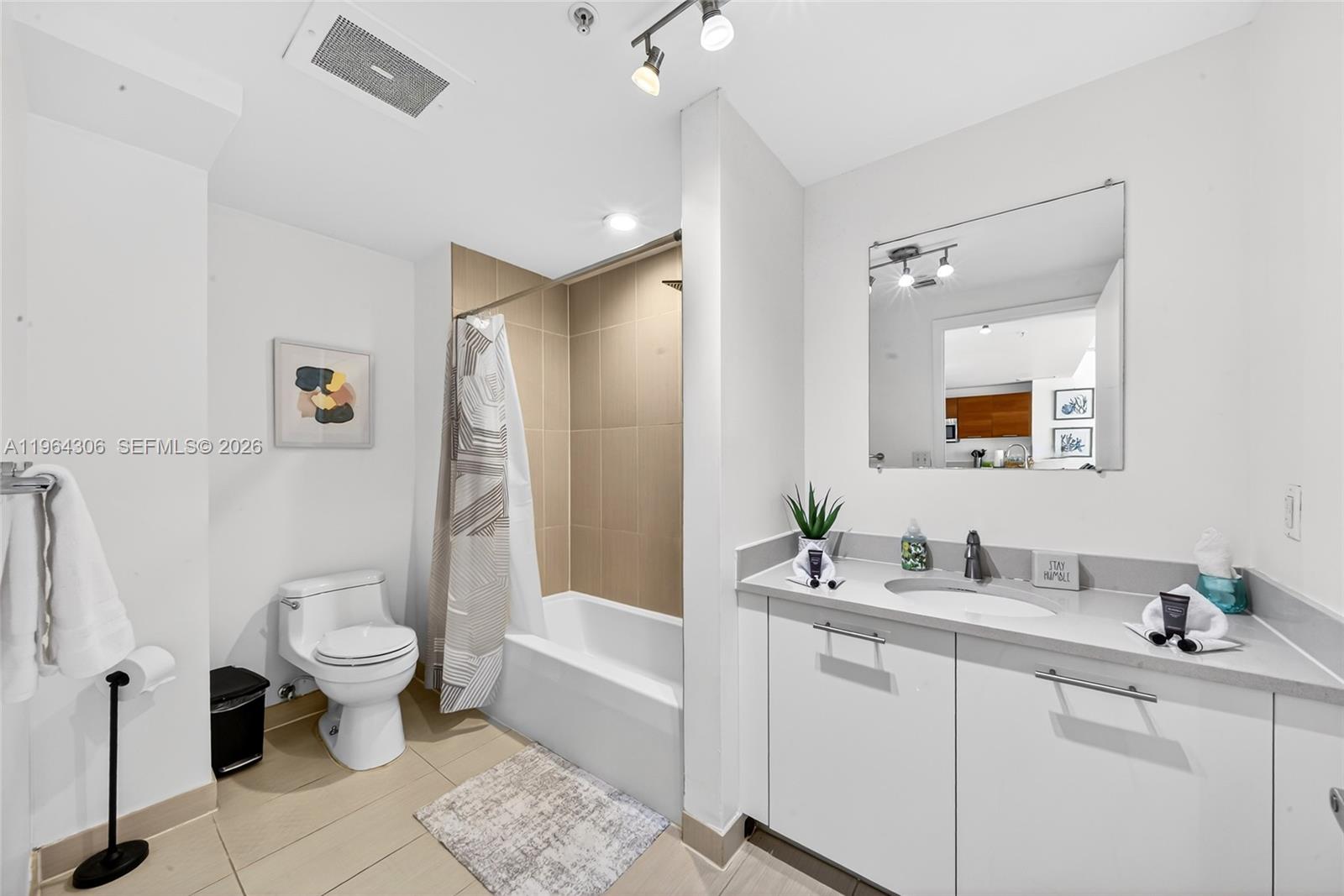 3250 NE 1st Ave #502, Miami FL 33137