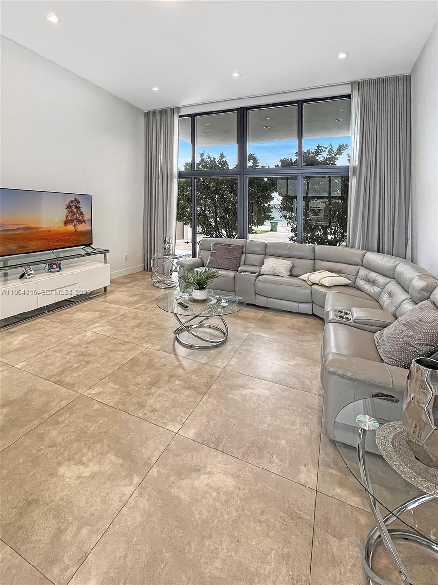 16640 Sunset Way, Weston FL 33326